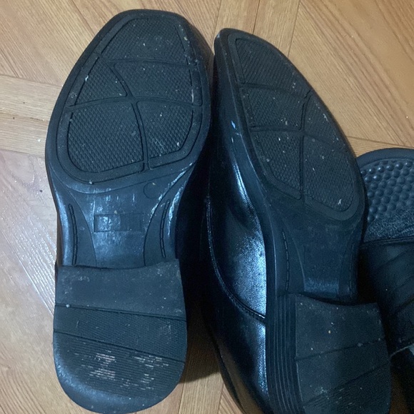 Used - Picture 2 of 2